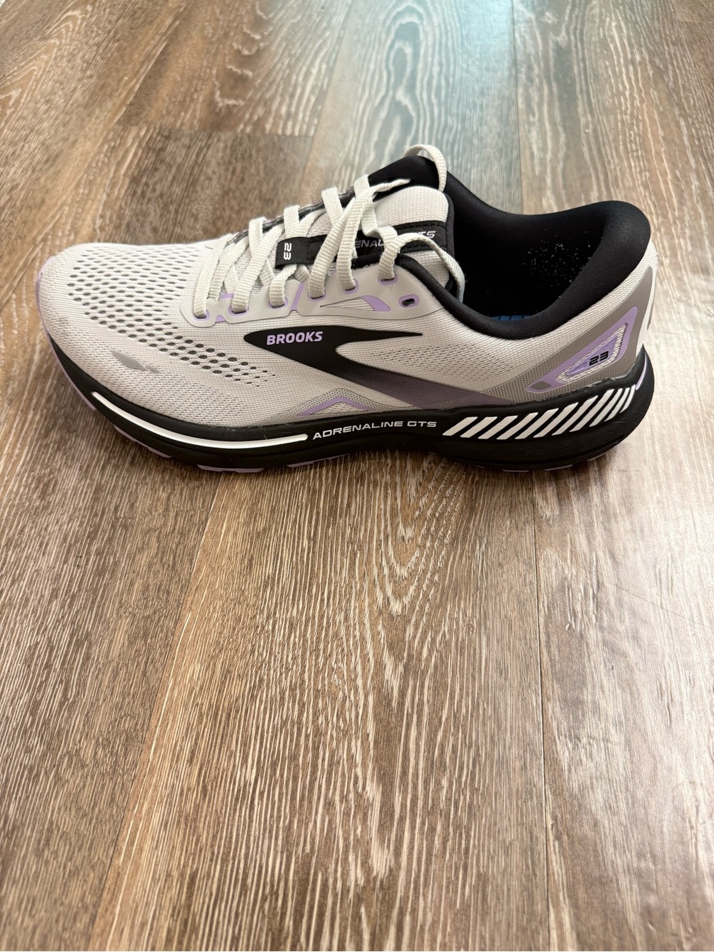 Brooks Adrenaline GTS 23 'Grey Purple' women’s size 11 Narrow (2A) running shoes - Picture 4 of 14